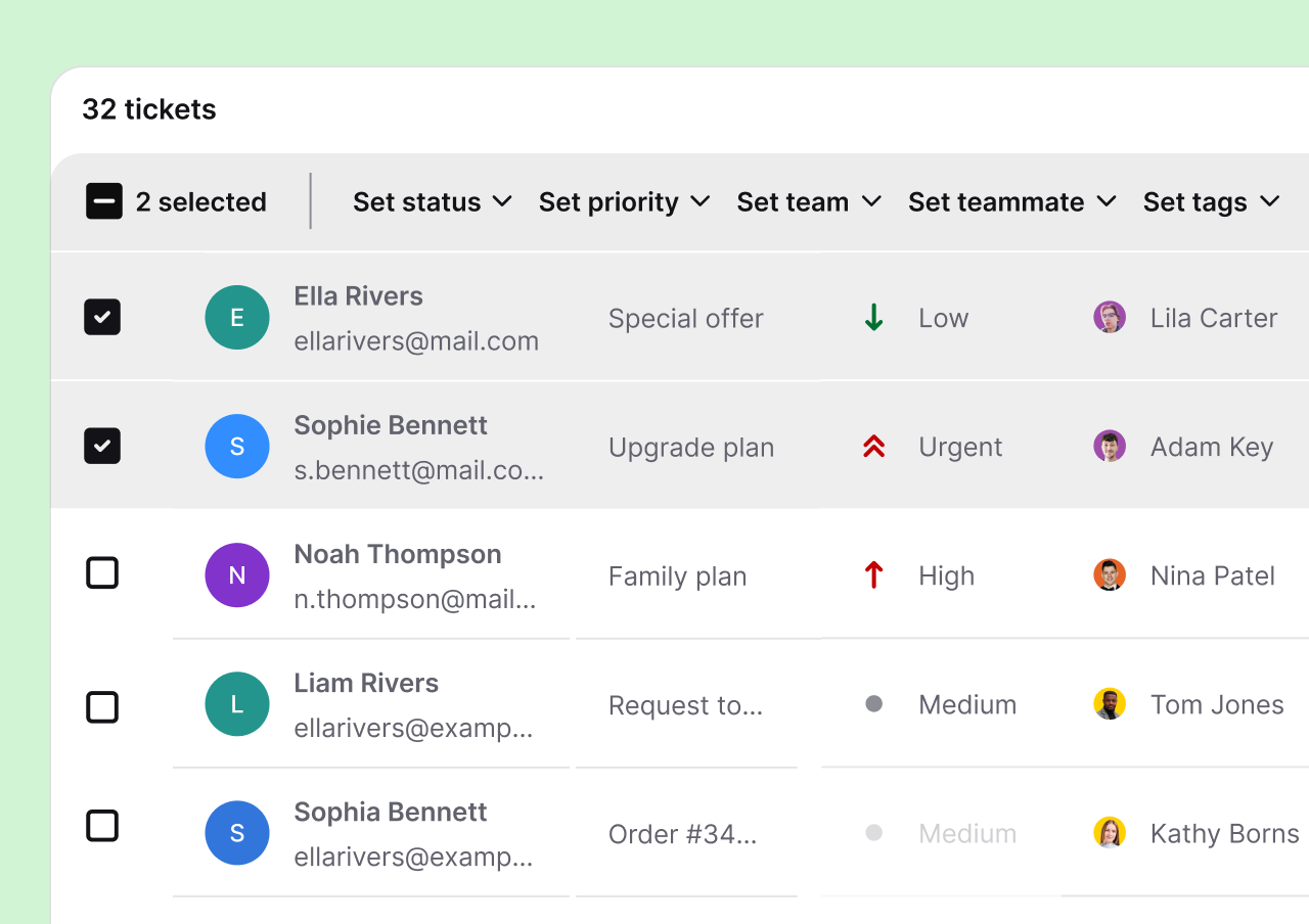 HelpDesk.com ticket queue with bulk status, priority, team, teammate, and tag controls